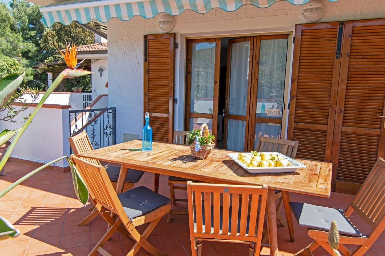 La Terrazza - Splendido Trilocale A Лакона Экстерьер фото