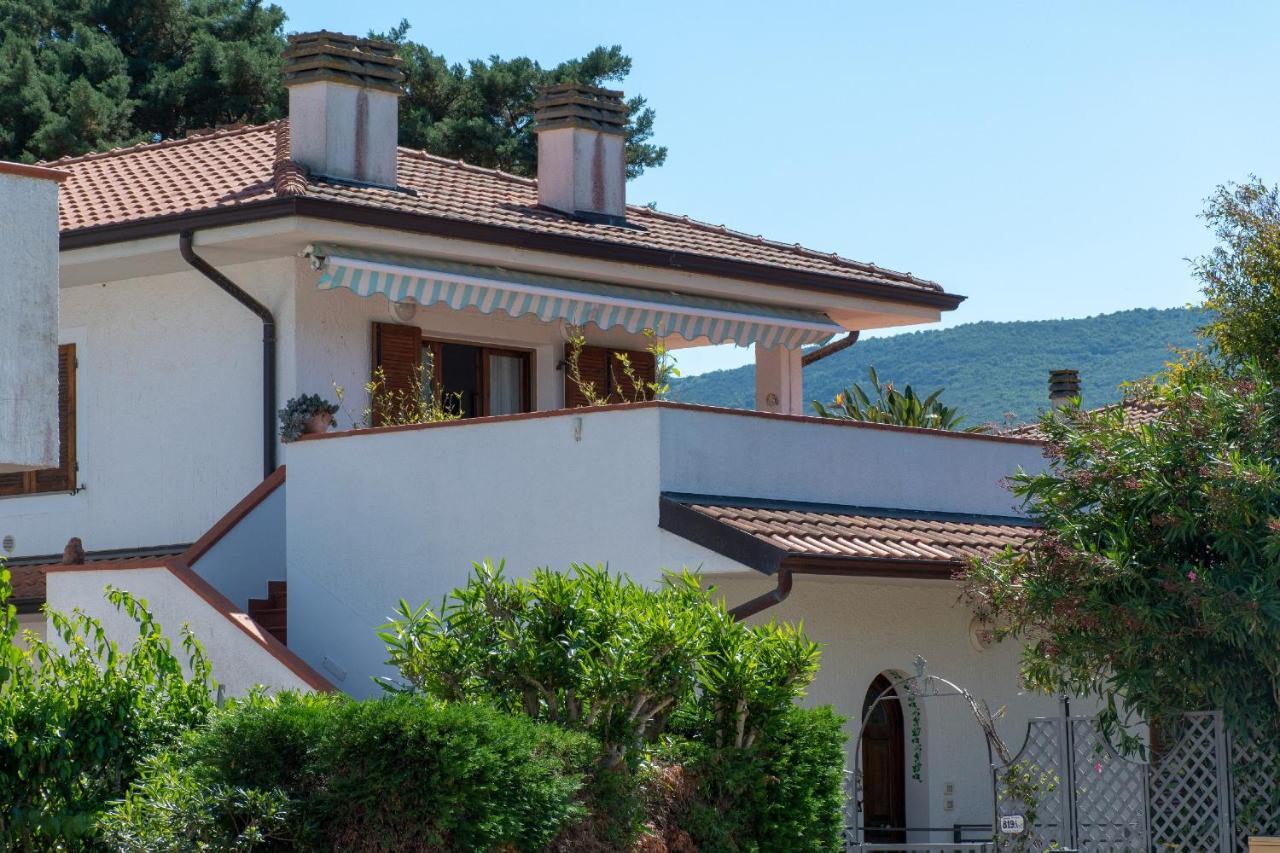 La Terrazza - Splendido Trilocale A Лакона Экстерьер фото
