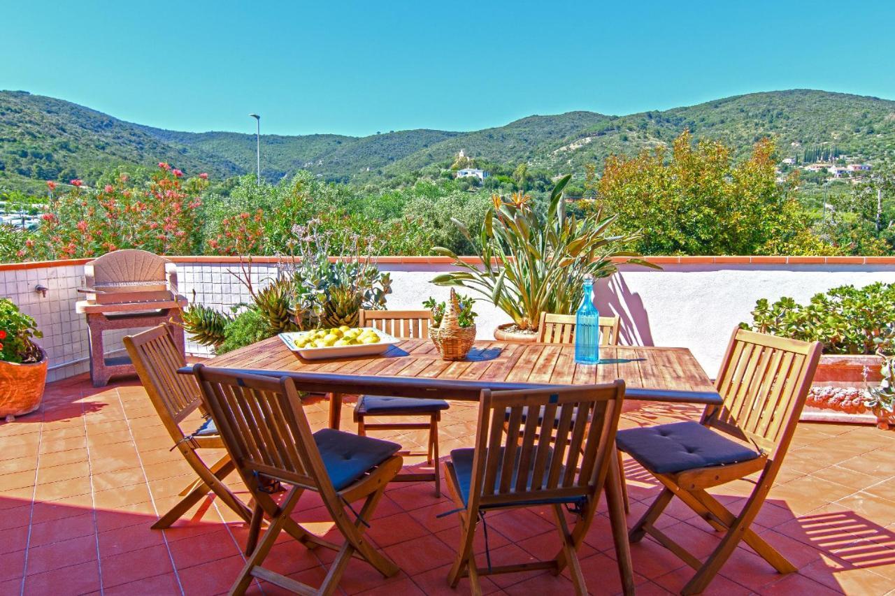 La Terrazza - Splendido Trilocale A Лакона Экстерьер фото